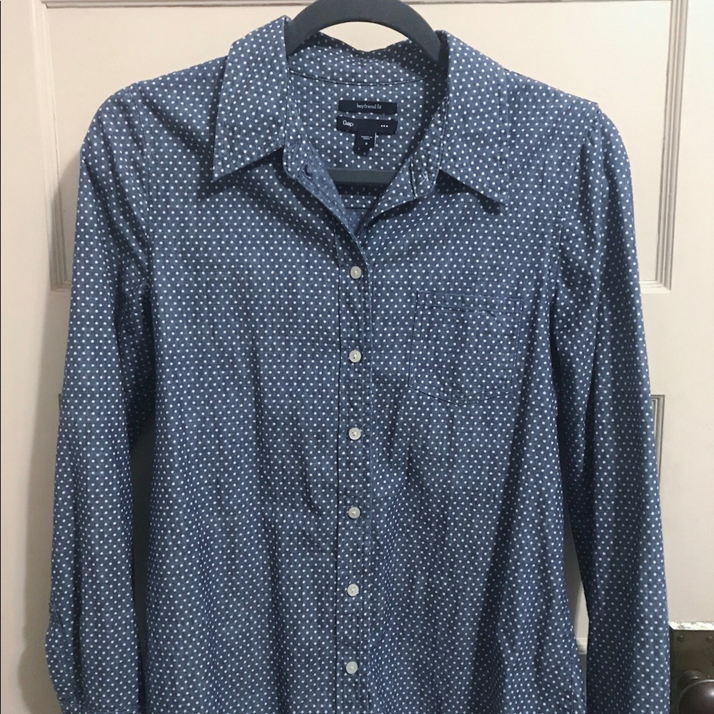 Gap boyfriend fit women’s button down